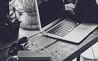 FB体育官方平台-库里：空投的“魔术师”，破解NBA防守密码！，里程碑!库里总得分超魔术师 仓促出手投丢