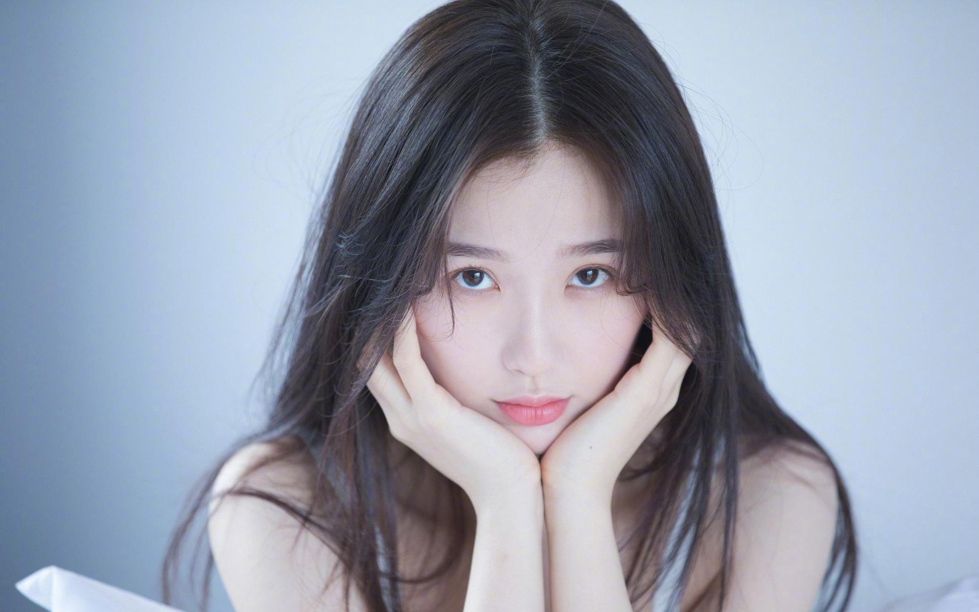 fb体育官网网页版-热议：皇马艰难胜出，成功晋级欧冠半决赛！，10-11赛季欧冠半决赛皇马vs巴萨