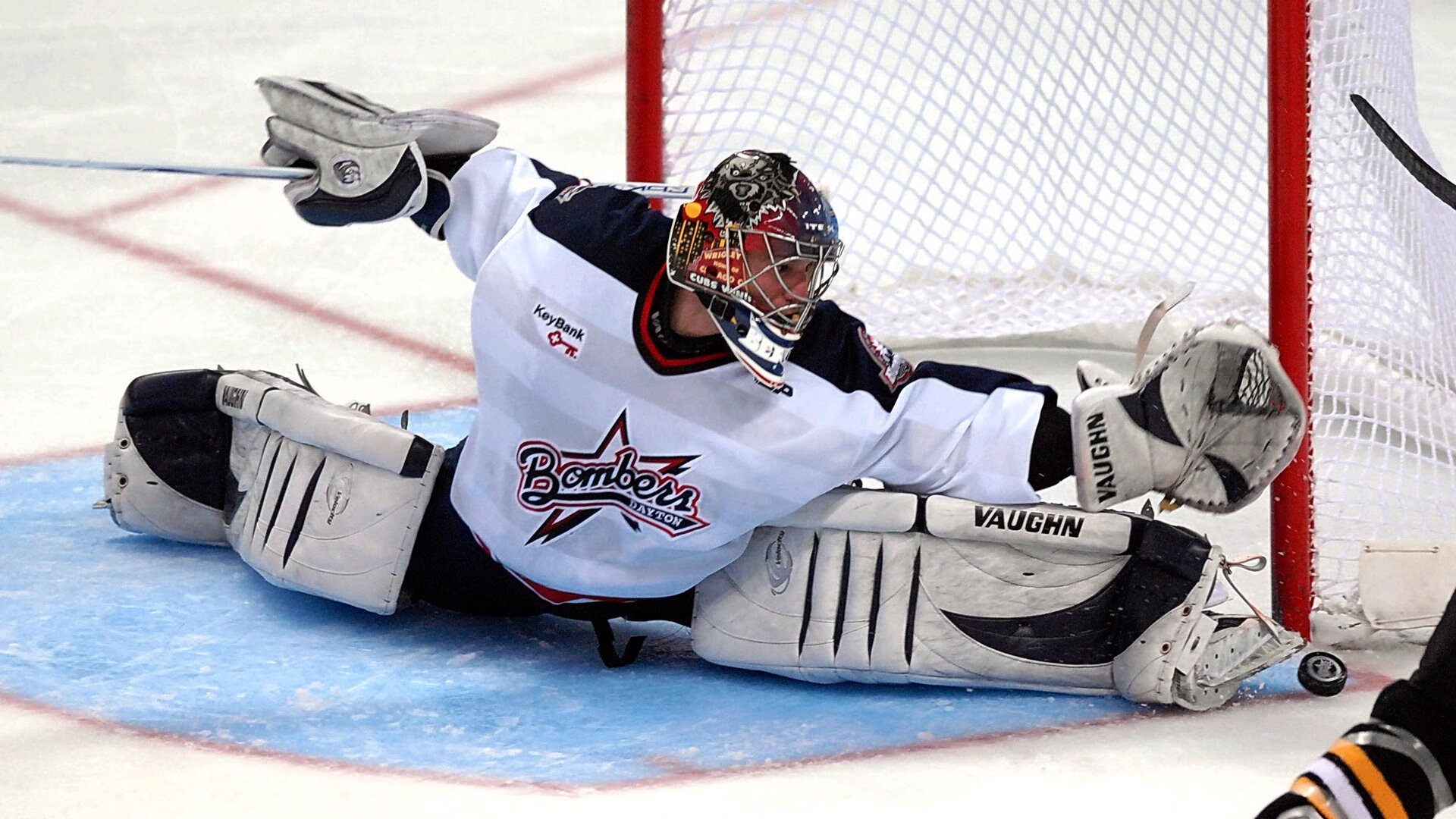 fb体育赛事平台-街头滑板文化节潮酷启幕运动艺术融合，街头滑板比赛规则