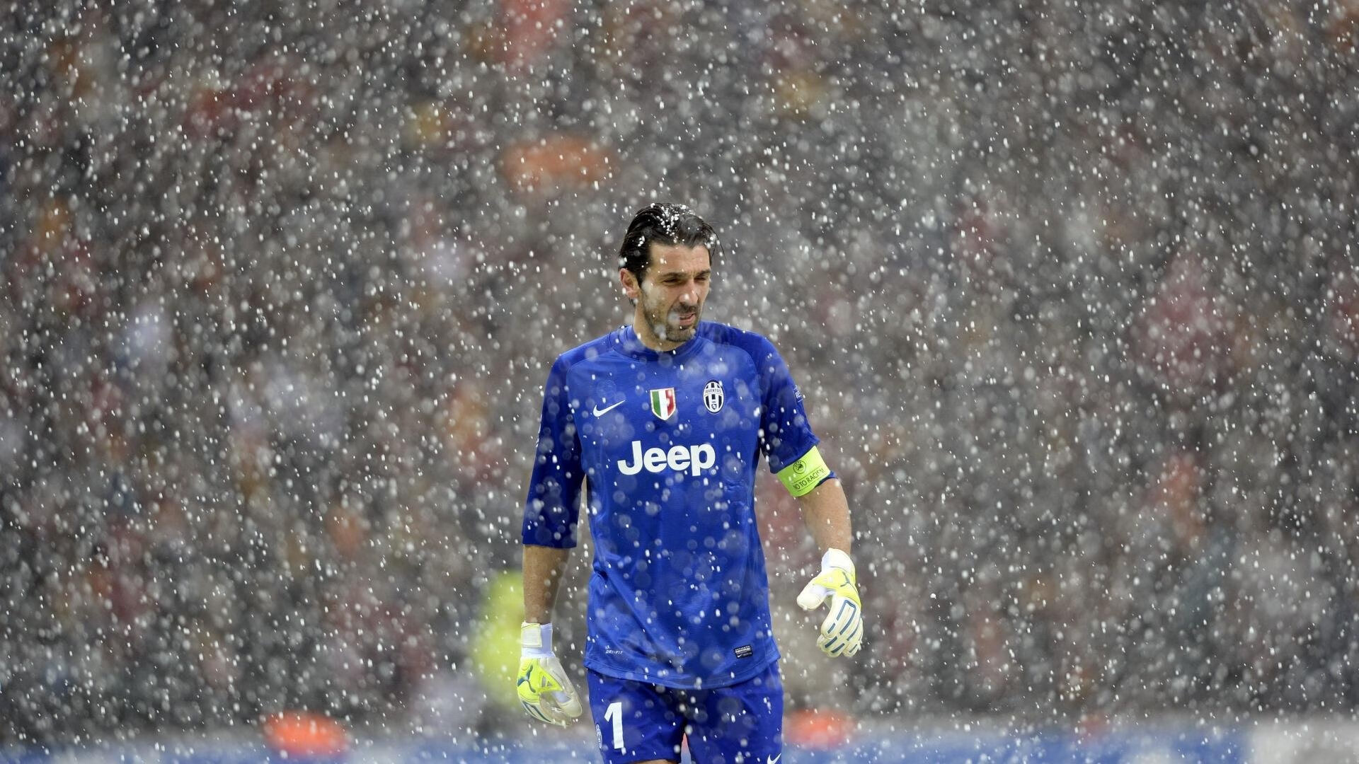 《电竞赛事Vlog：幕后花絮带你走进比赛现场》，电竞比赛现场视频